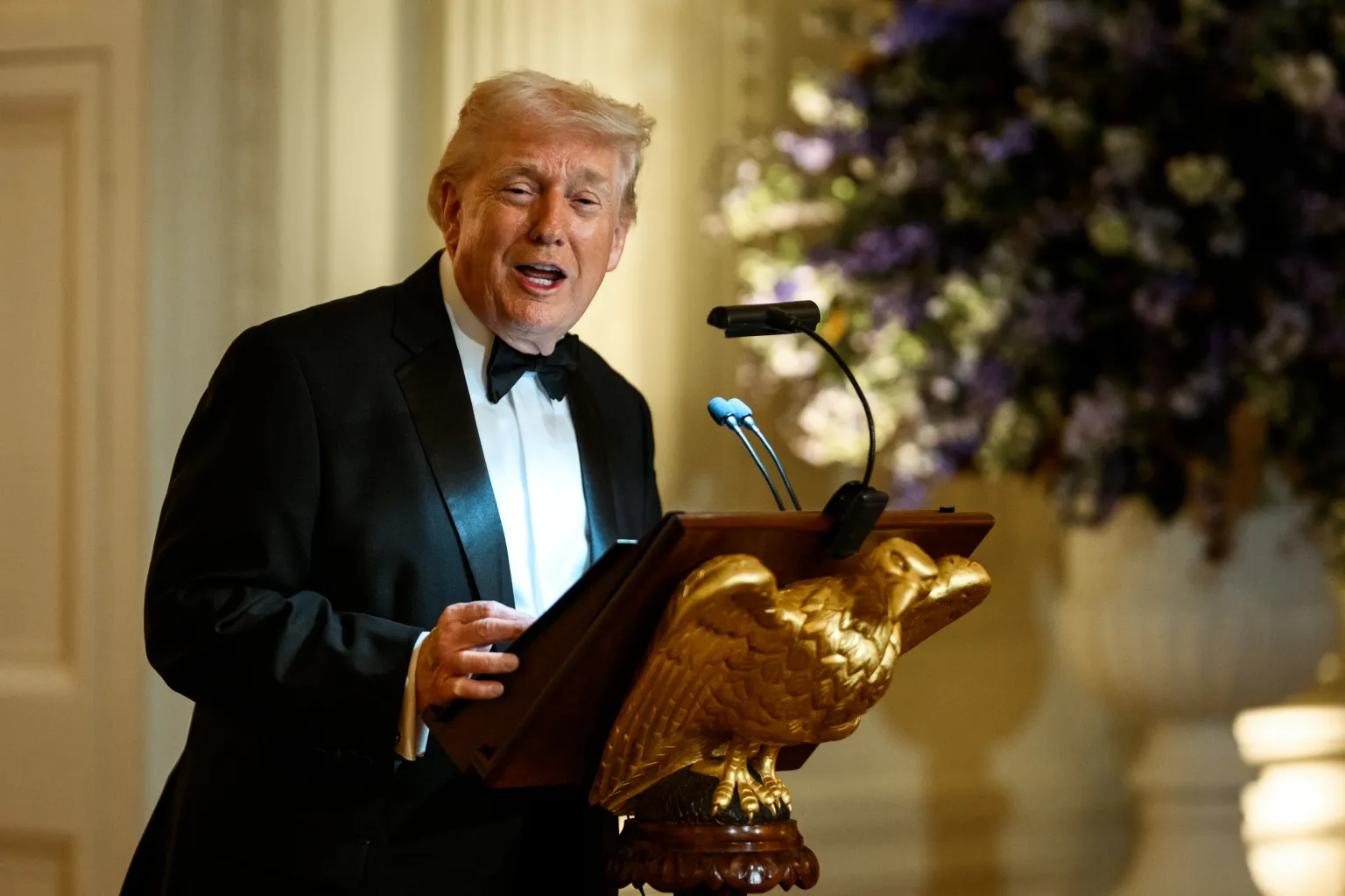 Big Tech Wajib Bangun Listrik Sendiri, Trump Kunci Dominasi AI Tanpa Bebani Rakyat