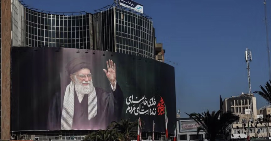 Pemakaman Khamenei Berulang Kali Diubah, Iran Dihantui Ancaman Keamanan dan Suksesi