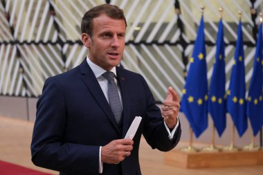 Prancis Tingkatkan Kesiagaan Militer, Charles de Gaulle Dikerahkan ke Mediterania