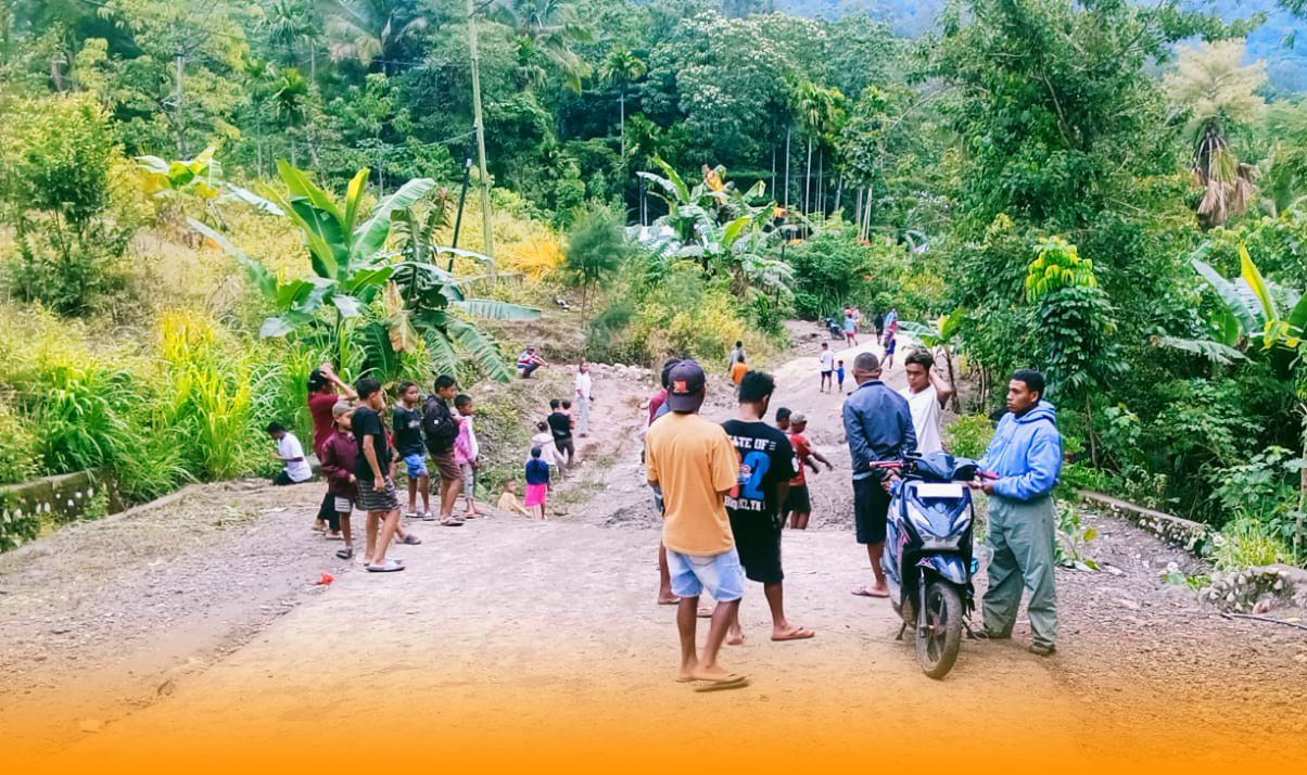 Akses Jalan Provinsi di Molo Utara Lumpuh Total Akibat Longsor, Roda Ekonomi Warga Terancam Mati